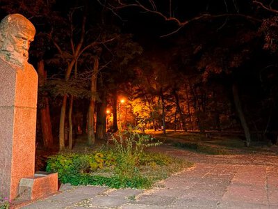 У Світловодську відновили освітлення центральної алеї парку