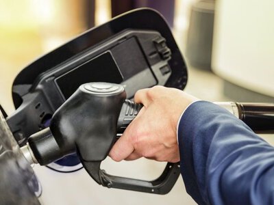 У Росії дозволили виробництво та продаж бензину низької якості через дефіцит пального