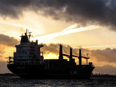 Российский террор: В Черном море враг атаковал сухогруз с украинской пшеницей, есть жертвы