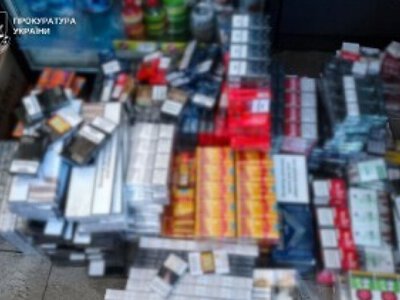 Підпільні цехи та контрафакт на 50 млн грн: у Кривому Розі 13 осіб обвинувачують у незаконному виробництві цигарок та алкоголю