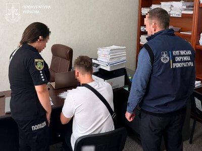 У декларації не вказав два автомобілі дружини на понад 3,2 млн грн: у Харкові повідомили про підозру члену ЕКОПФО