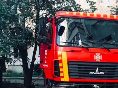 У Чернівцях через необережність під час паління горіла квартира в багатоповерхівці
