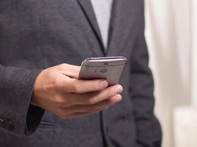 Українці відмовляються від пластикових карток