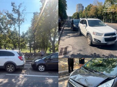 У Рівному автомобіль Kia врізався у Chevrolet, який зупинився на червоне світло