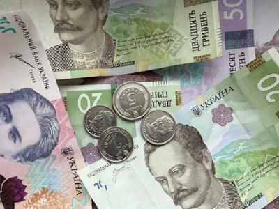 Не тримайте гроші вдома: у НБУ підказали, як захистити свої заощадження 