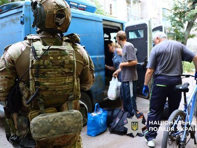 Ворог щодня атакує Дружківку бомбами та дронами: поліцейські продовжують евакуювати мешканців