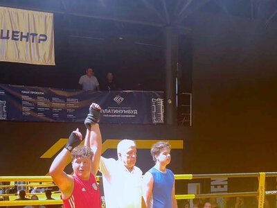 Павло Круховський вийшов до півфіналу Чемпіонату України з боксу