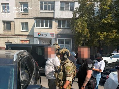 На Сумщині викрили податківців на хабарництві
