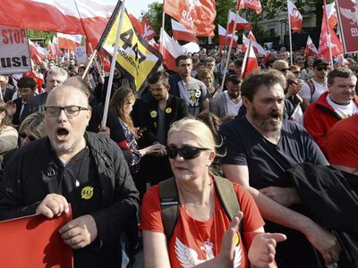 Посольство закликало Польщу знайти винних у нарузі над українським меморіалом