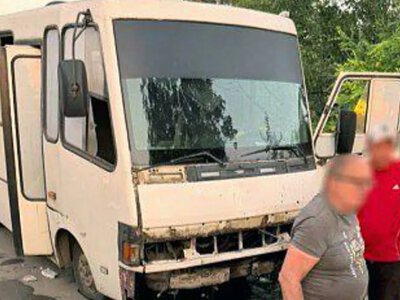 Кількість постраждалих через атаку FPV-дрона на автобус у Комишанах зросла до семи