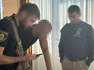 До суду скерували справу шахрайського кол-центру з Дніпра, який ошукав громадян Чехії на понад 12 млн грн