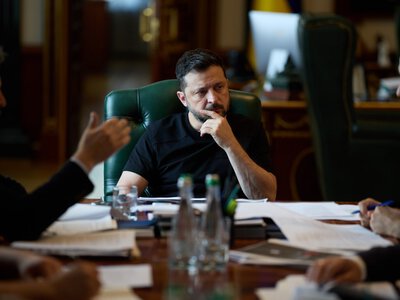 Зеленський доручив підготувати “спеціальну санкційну операцію” для обмеження воєнної промисловості Росії