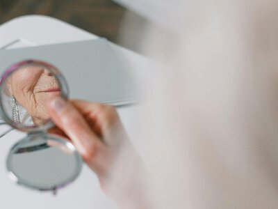 Людина має межу життя у 122 роки: що заважає жити довше