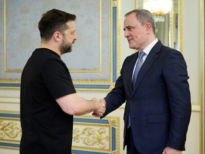 Зеленський обговорив з главою МЗС Азербайджану співпрацю та відновлення