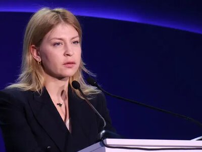 Гучний скандал із експослом у США: у чому саме підозрюють Ольгу Стефанішину