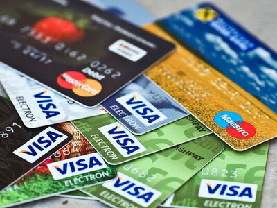 Податкова бачить ваші закордонні рахунки: які дані про українців уже отримує ДПС