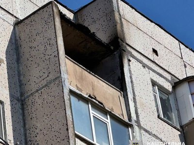 Під ударами були транспорт та будинки: поліція про обстріли Херсонщини за добу