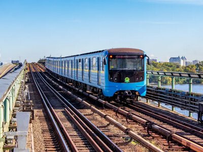 У Києві обмежать рух мостом Метро з 7 по 10 серпня
