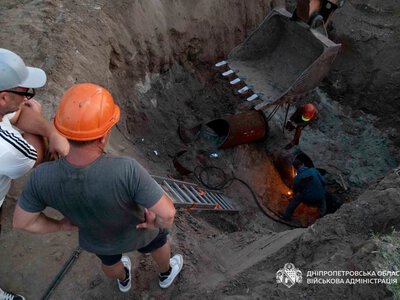 У Марганці тривають роботи з відновлення водопостачання - прокладають новий трубопровід