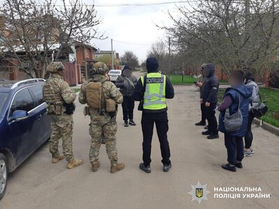 Ошукали військовослужбовців на понад мільйон гривень: правоохоронці Сумщини скерували до суду справу організованої групи