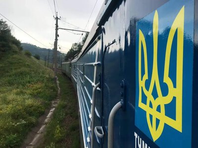 Через погіршення безпекової ситуації у трьох областях Укрзалізниця змінила маршрути низки поїздів