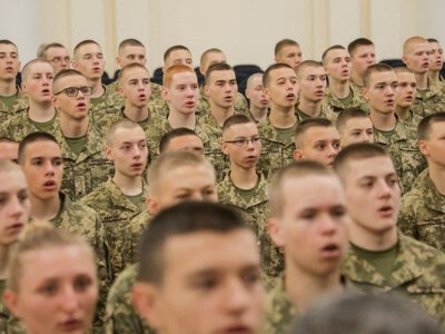 Прийом документів до військових навчальних закладів продовжили до 20 серпня