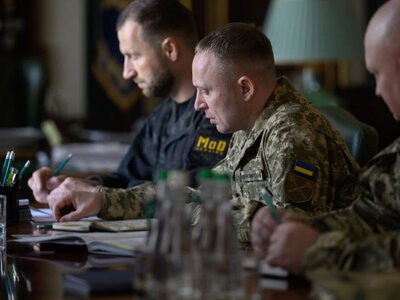 Захист Донеччини, удари по НПЗ та антибалістика: Зеленський розповів про доповідь Драпатого
