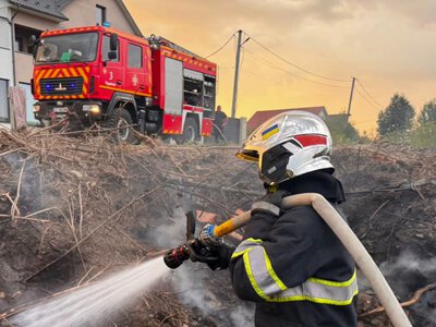 На Буковині за добу ліквідували 21 надзвичайну подію: горіли будинки, сухостій і сонячні панелі