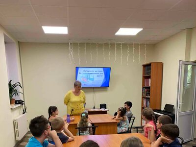 В одеській бібліотеці провели казкотерапію для дітей за участю письменниці Ольги Бабченко