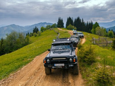 У Яремчі хочуть узаконити туристичні маршрути для «джип-турів»