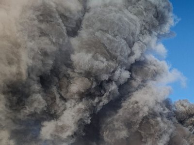 На ТОТ Запорізької області  згоріли вантажівки російських військових
