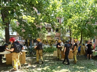Суми відновлюються після ворожих ударів: пошкоджено 9 будівель, постраждали троє людей