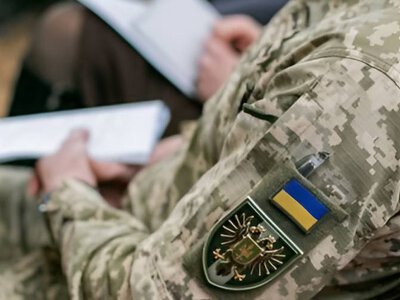 На території ТЦК на Житомирщині раптово помер чоловік