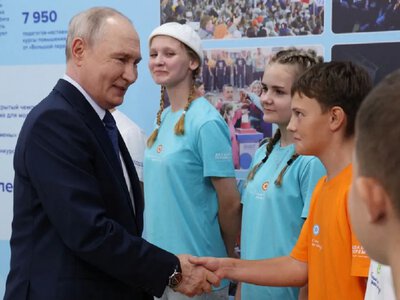 У росії, куди б не приїжджав путін, ціни на бензин падають - Le Monde