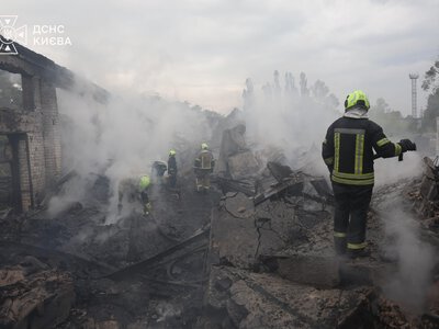 ДСНС: У Києві внаслідок російського обстрілу виникли пожежі у 2 районах, є постраждалі