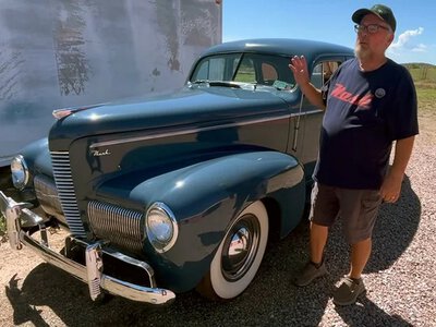 У США в старому сараї виявили рідкісне авто 1940 року, створене українцем (ВІДЕО)