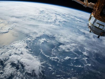  Євросоюз офіційно запускає супутниковий проєкт IRIS: 348 апаратів і старт у 2029 році 