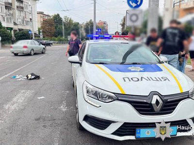 У Франківську мотоцикліст врізався в інший двоколісник, збив жінку й утік: його розшукали та затримали