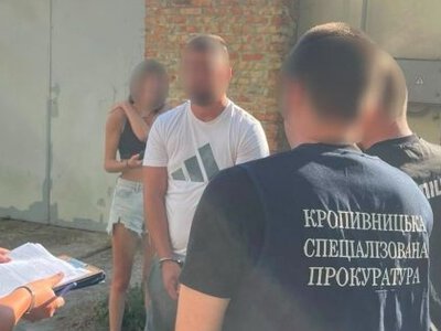 Викрито організаторів схеми, які допомагали військовим «непомітно» залишали частину