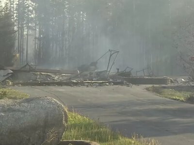 У Канаді через лісову пожежу евакуюють місто з населенням 12 тисяч людей