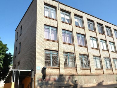 У криворізьких школах побільшає місць в укриттях: роботи тривають у понад 30 закладах