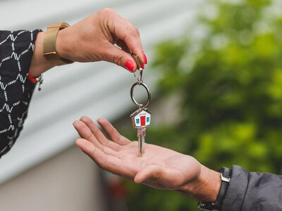 Продавець може не бути власником: як перевірити, кому належить квартира