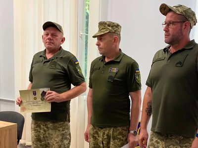Нагороди за поранення та службу: у Тернополі відзначили військових