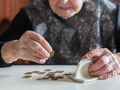 Пенсіонерам після 65 років зроблять перерахунок: хто отримає збільшені суми