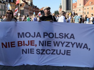 «Не будь байдужим»: у 22 містах Польщі протестували проти нападів на українців