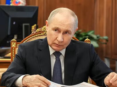 Нові фото Путіна знову сколихнули мережу: увагу привернув його зовнішній вигляд