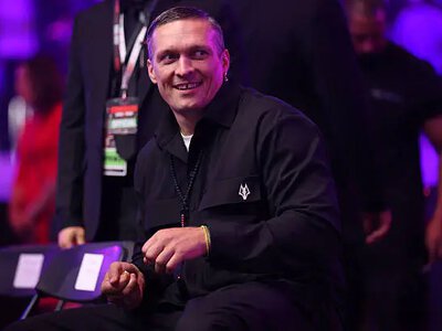 Усик заговорив про завершення кар'єри: «Мені складно пояснити, чому так відбувається»
