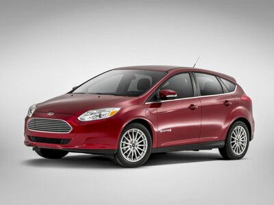 Ford прощається з Focus після 26 років: легендарна модель залишає конвеєр