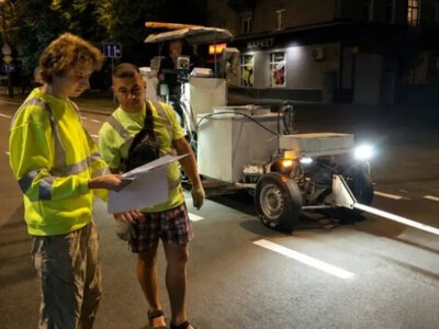 У Луцьку продовжують оновлювати дорожню розмітку