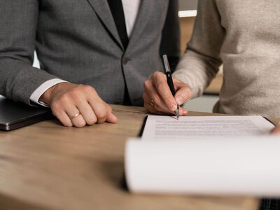 Податок на продану квартиру все одно нарахували: чи треба його сплачувати